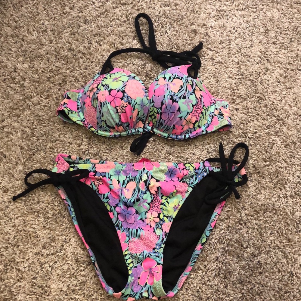 Victoria’s Secret - Floral Swimsuit